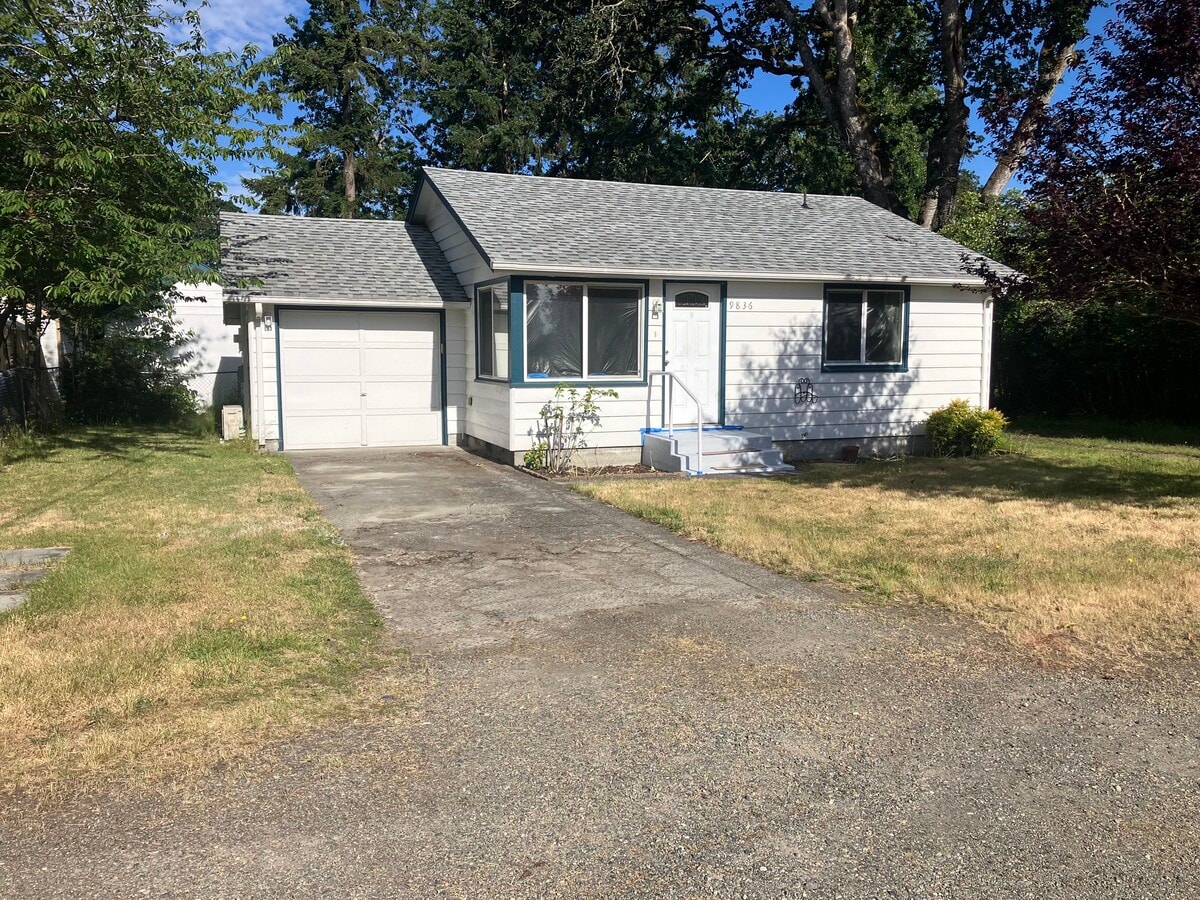 Photo - 9836 Whitman Ave SW
