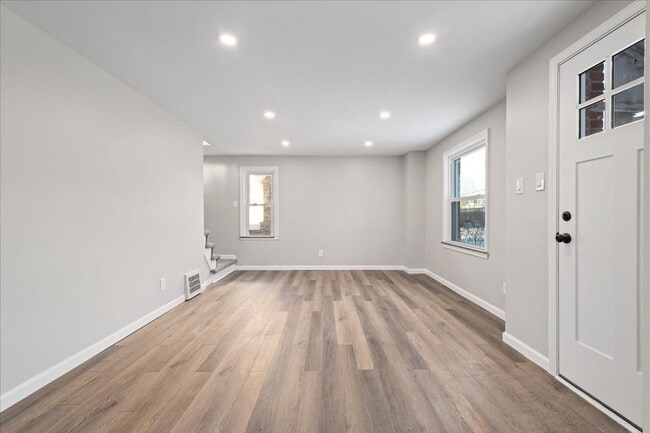 Photo - 3 Bedroom, 1 Bathroom Rental in Avalon