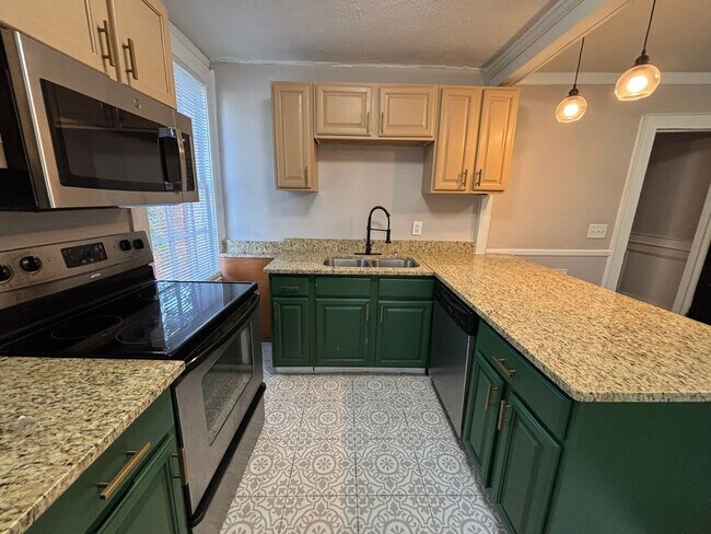 Photo - 1215 Elmwood Ave Unit 1215 Elmwood 4