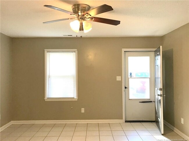 Photo - 4210 David St