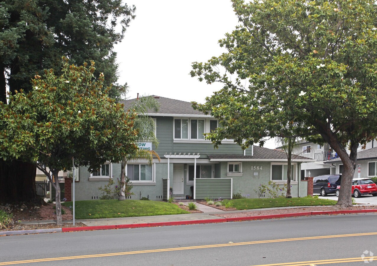 Primary Photo - 1584 Hollenbeck Ave Apartments