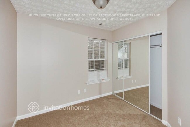 Photo - 866 Windcroft Cir NW