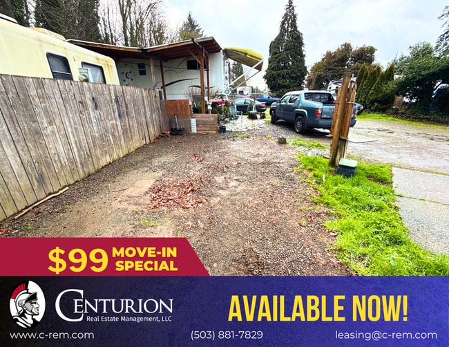 Building Photo - 3010 Phyllis St NE Unit 31