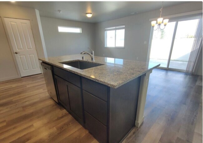 Photo - 5723 W Albany Pl