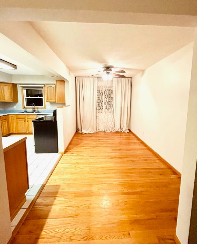 Photo - 525 SW Maple St