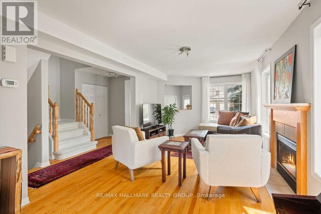 Photo - 113 Carwood Cir