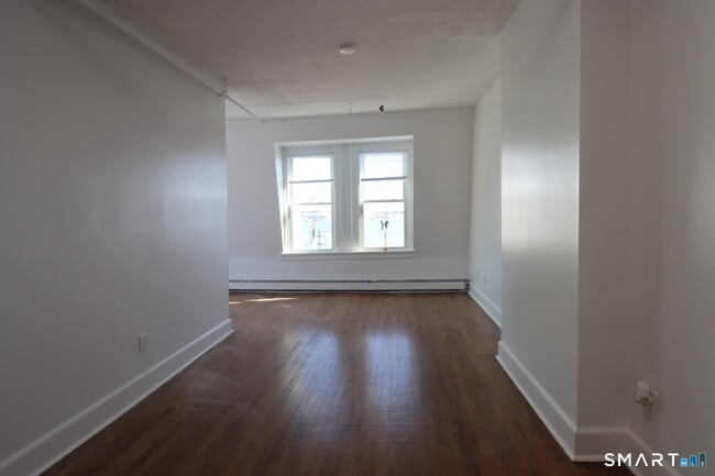 Photo - 187 Bank St Unit 195-202