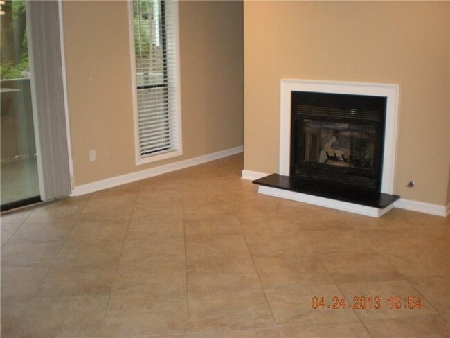Photo - 1010 Wynnes Ridge Cir SE