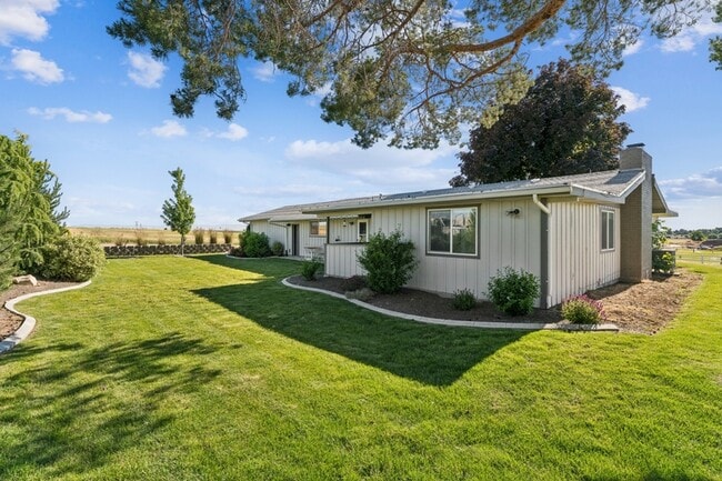 Photo - 10996 Willis Rd