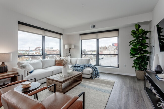 2BR, 2BA - 1283 SF