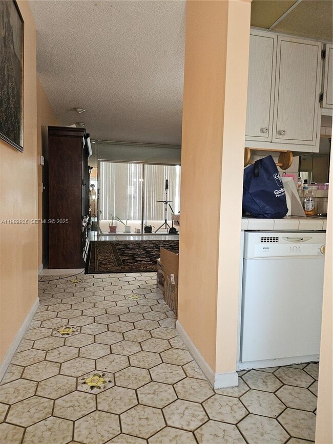 Photo - 5121 W Oakland Park Blvd Unit 211