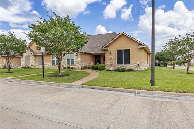 Photo - 3800 Black Hawk Ln