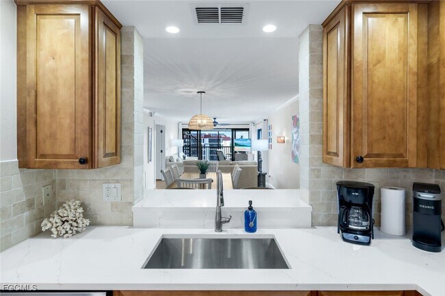 Photo - 2445 W Gulf Dr Unidad 47B