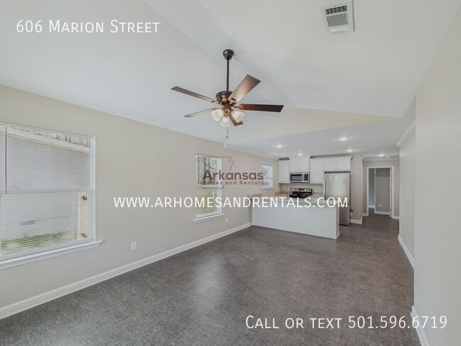 Photo - 606 Marion St