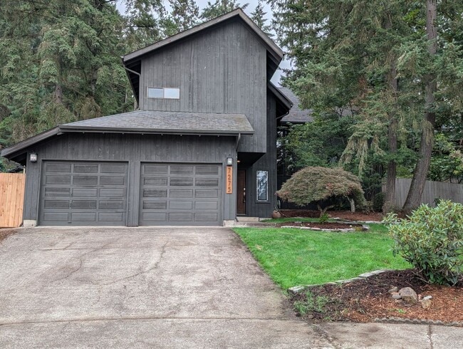 Building Photo - Fantastic 4 Bedroom, 2 Bath Home In The Th...