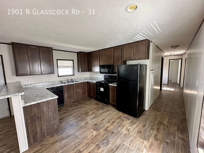 Photo - 1901 N Glasscock Rd