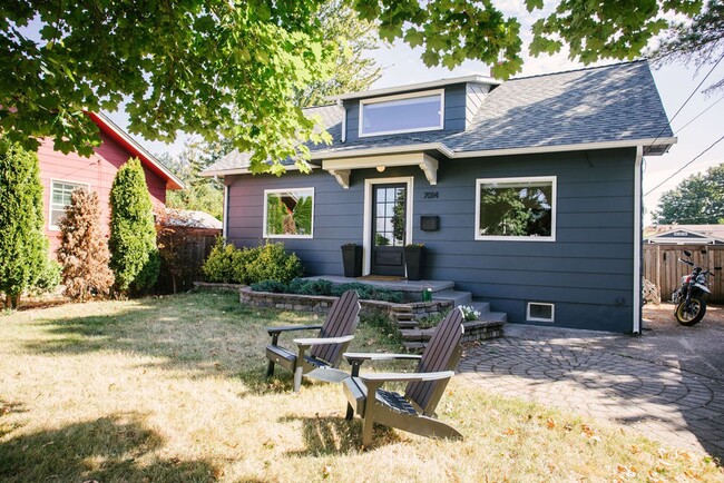 One of a kind house with on-site laundry, ... - One of a kind house with on-site laundry, ...