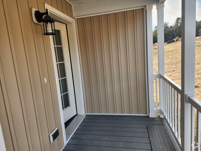 Building Photo - 30 Ivan Dr Unit 30 Ivan Drive Rental