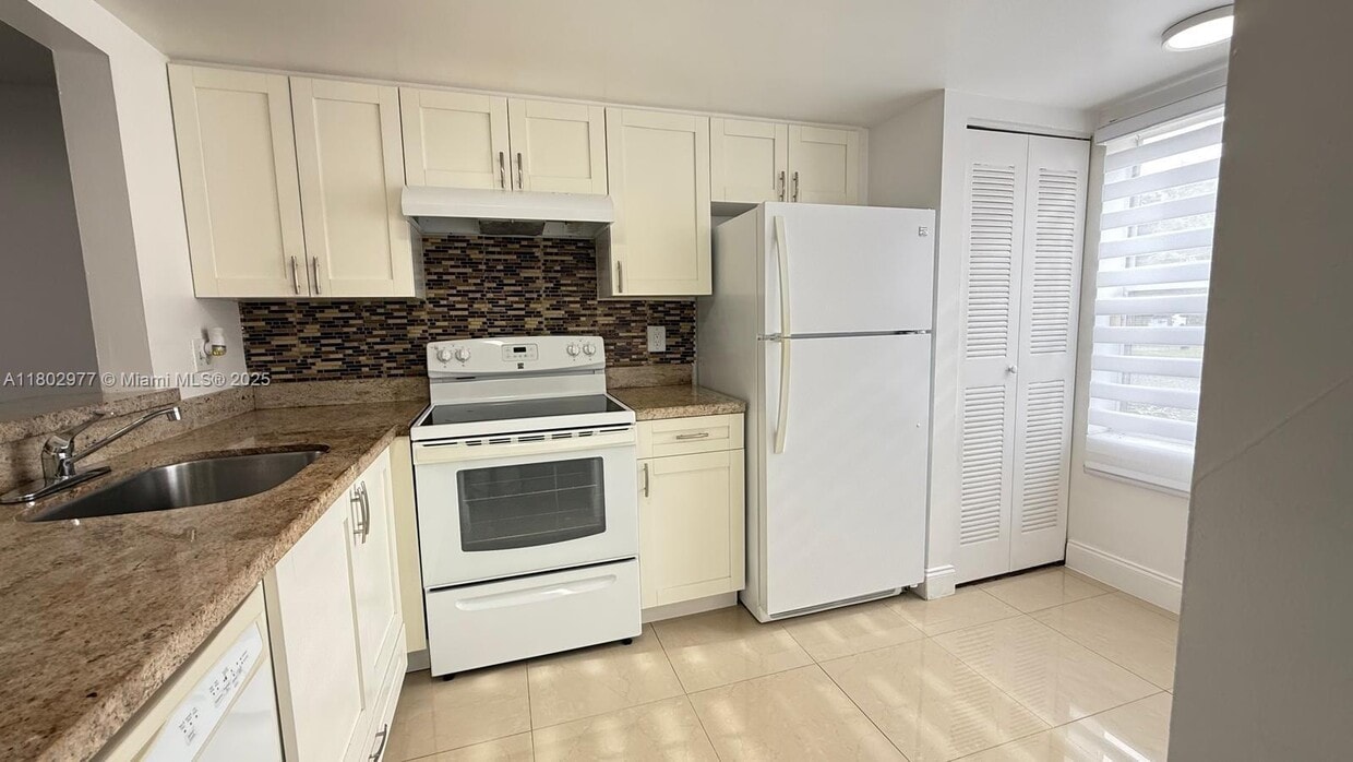 Photo - 3836 NW 90th Ave (Sunrise, FL)