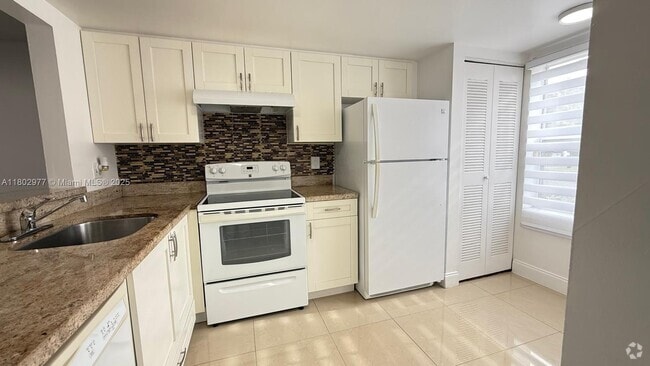Building Photo - 3836 NW 90th Ave Rental