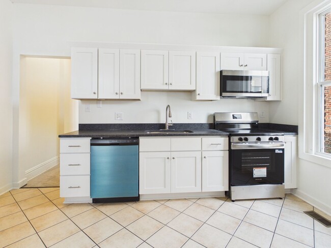 Photo - 204 Wellford St Unidad Apartment A