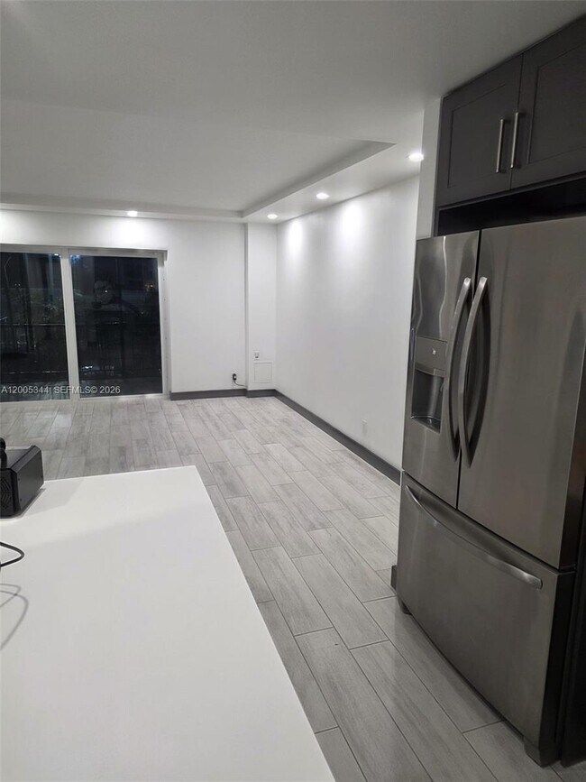 Photo - 660 Tennis Club Dr Unit 201