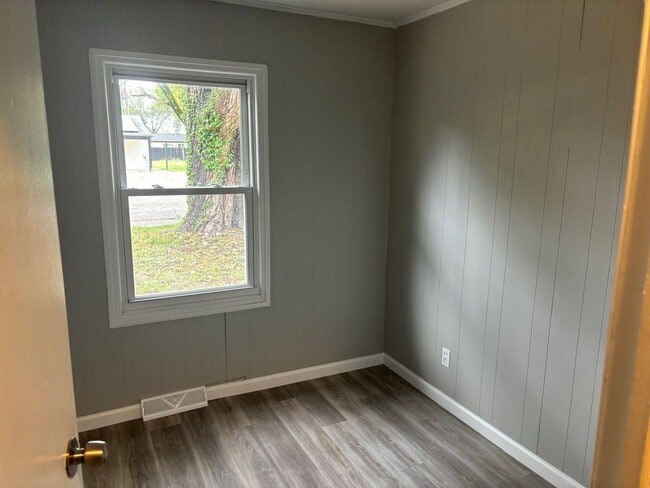 Photo - LIMITED TIME**NO APPLICATION FEE**1/2 OFF DEPOSIT**