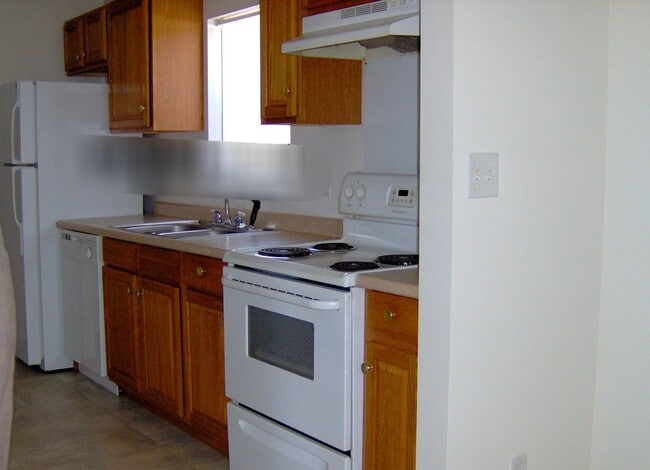 Photo - 346 Railroad Ave