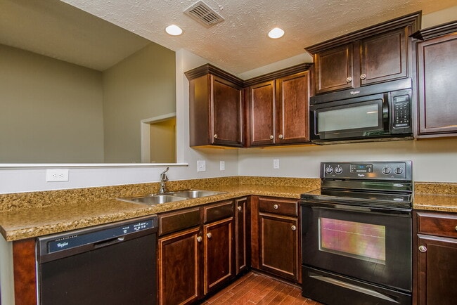 Photo - 1713 Porchrest Way