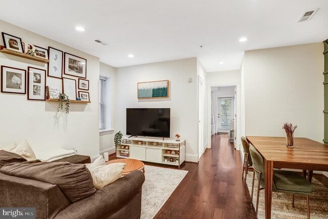 Photo - 3937 Davis Pl NW Unit 1