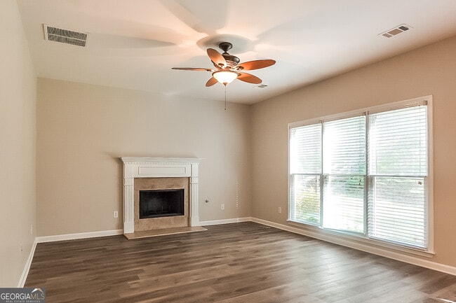 Photo - 417 Moonlit Trail