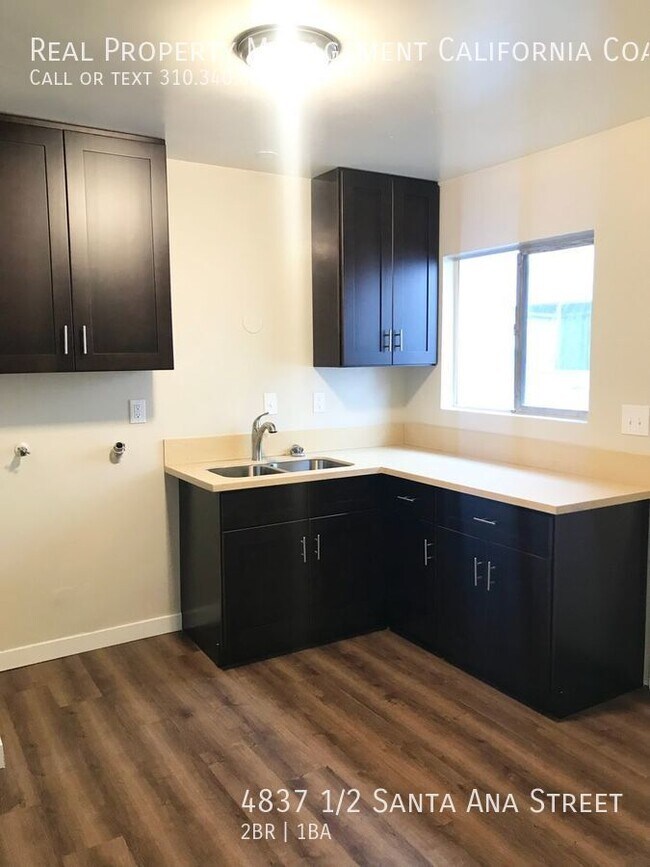 Available Now !!! Newly Remodeled 2 Bedro... Rental For Rent in Bell