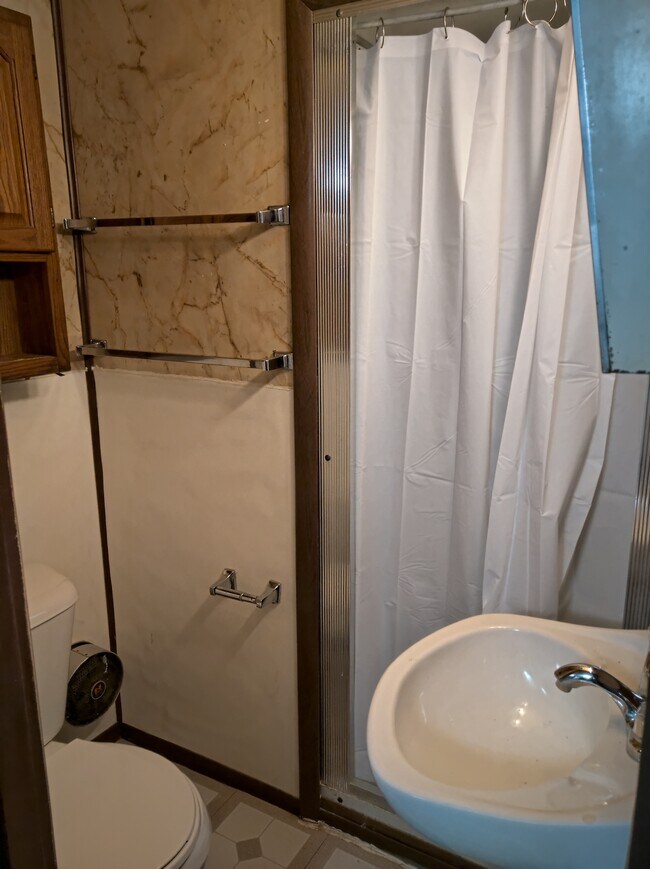 Photo - 812 1/2 E Kimberly Ave Unidad 812.5