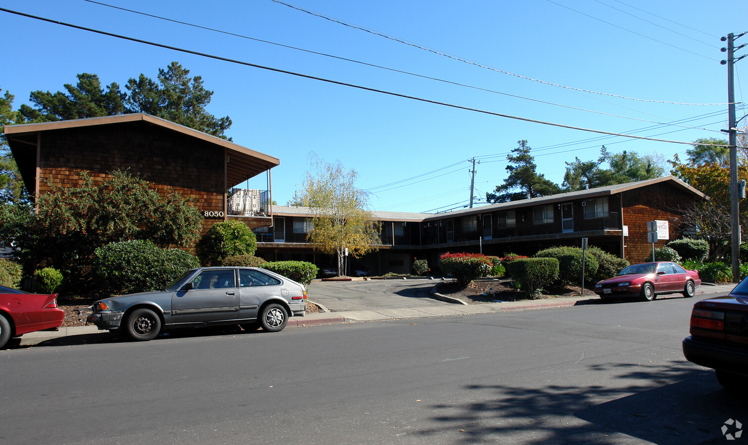 Beverly Apartments - Beverly Apartments