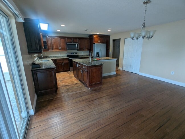 Photo - FOR RENT 4 Bedroom 2 1/2  Bath with Den/Office/5th bedroom, Furry  friends Welcome!