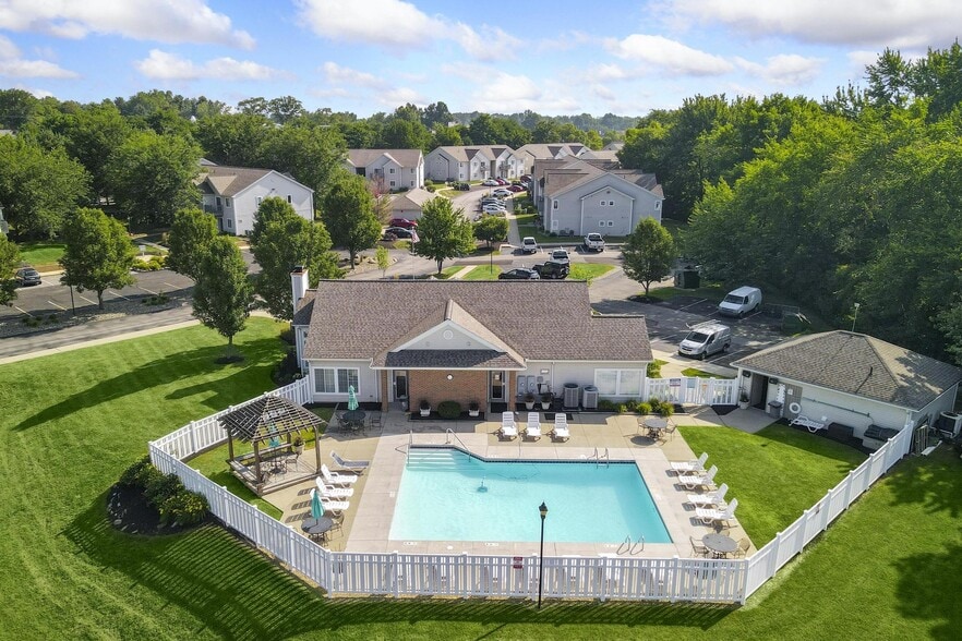 Club House & Pool Facility