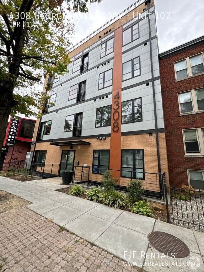 Building Photo - Georgia Ave Spacious One Bedroom W/Private... Unit 102 Rental