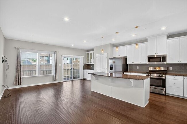 Photo - 5704 River Shark Ln