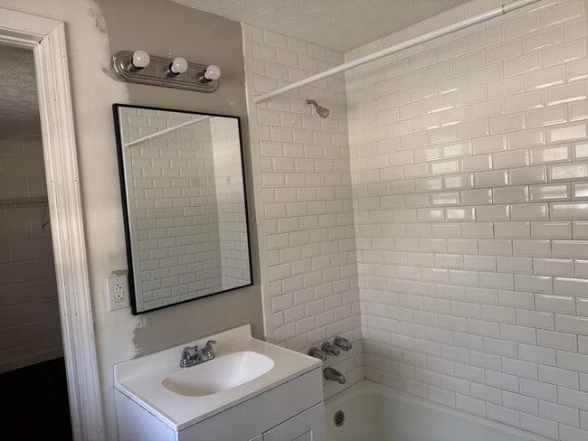 Photo - 1780 N Hl St Ext