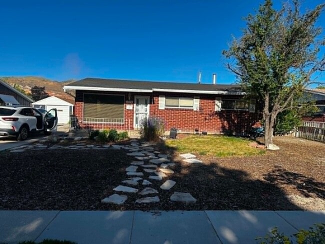 Photo - 1298 N Garnette Cir