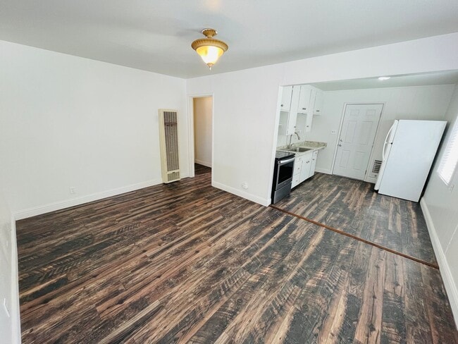 Photo - 2 bed 1 bath unit for rent in South Lake T...