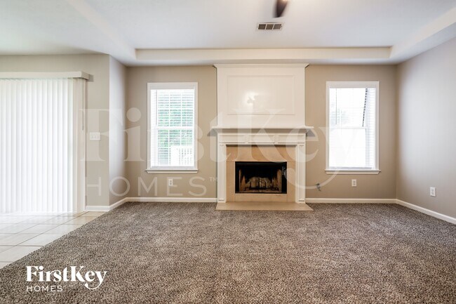 Photo - 792 Norwalk Hill Ct NE