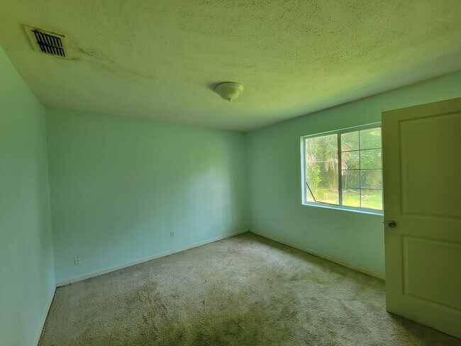 Photo - 713 Cedar St