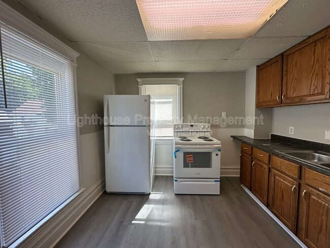 Photo - 43 McKinley Ave N