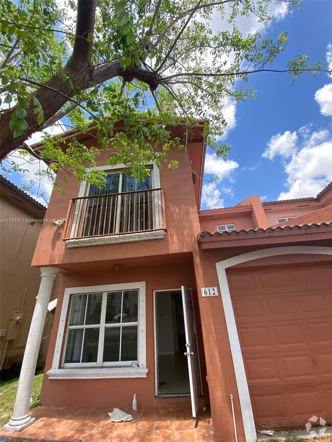 Building Photo - 612 SW 11th St Rental