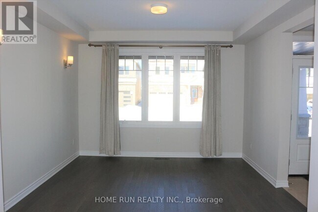 Photo - 718 Brittanic Rd