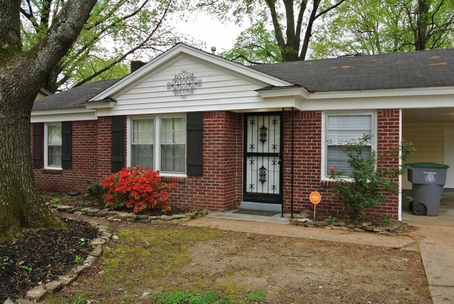 Photo - 1453 Colonial Rd