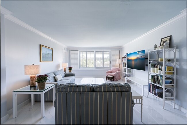 Photo - 170 N Ocean Blvd