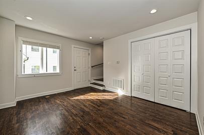 Photo - 215 S Gardner Ave