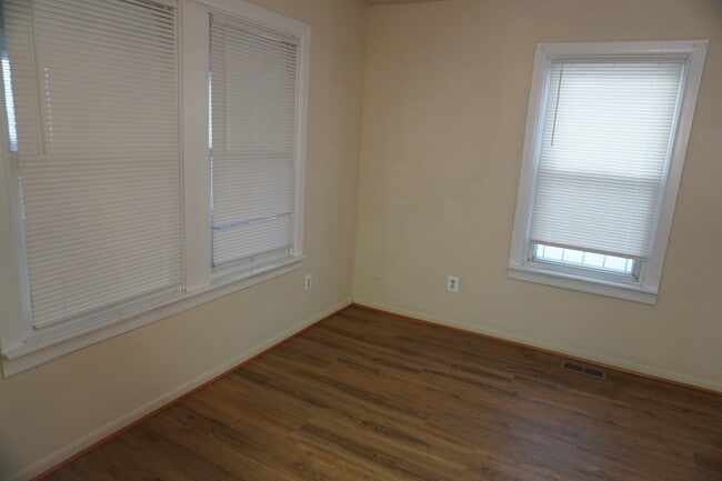 Photo - 217 Center St